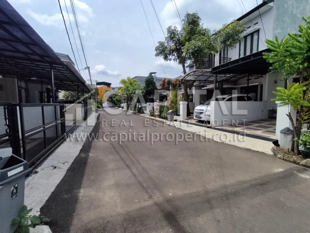Jual rumah cantik dan nyaman dalam cluster one gate di area Arcamanik Bandung | iklanova.com