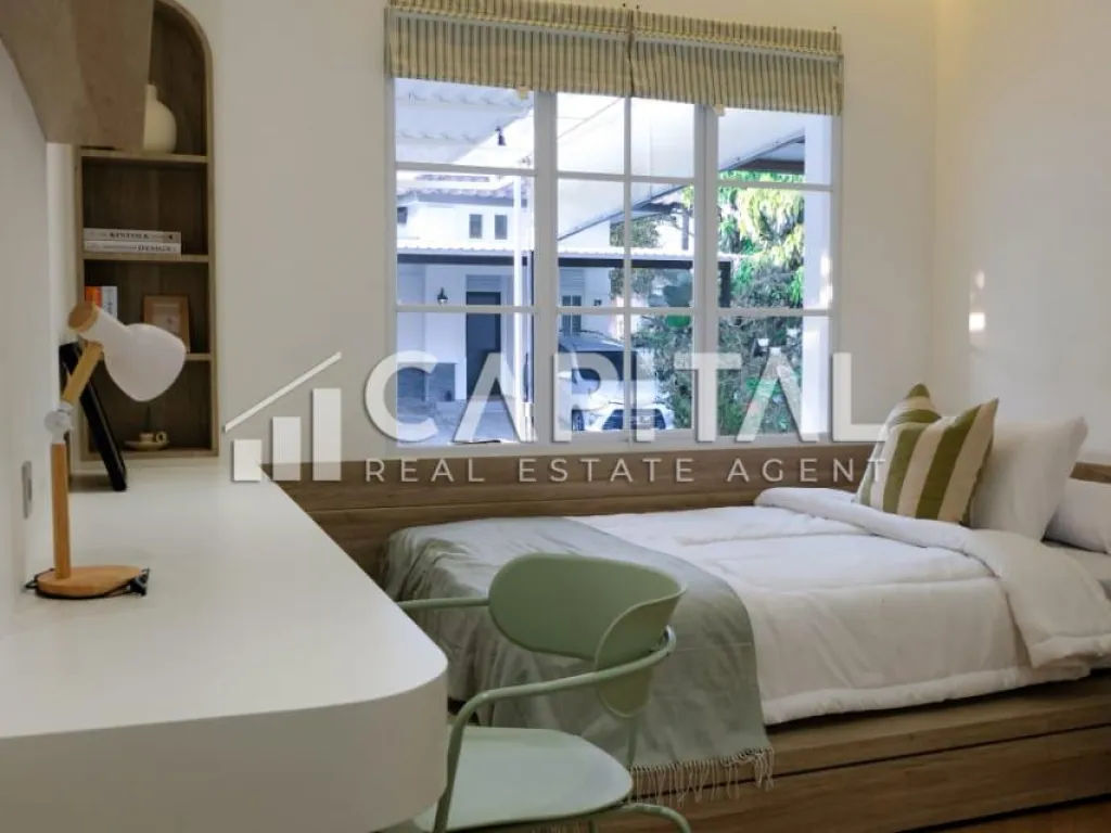 Jual rumah cantik di Kota Baru Parahyangan Tatar Jingga | iklanova.com