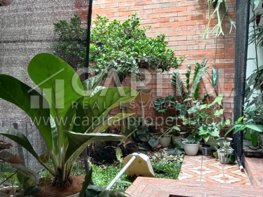 Jual rumah cantik siap huni di cluster one gate Daarul Halim Cihanjuang Bandung | iklanova.com