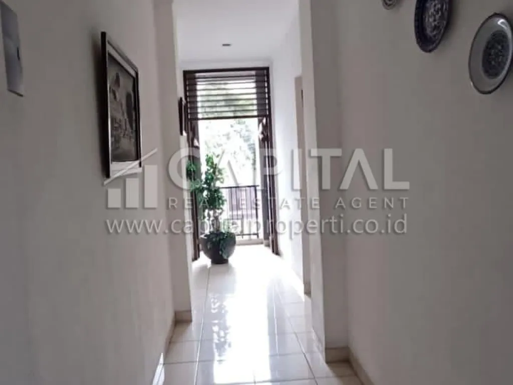 Jual rumah dan kost eksklusif 3 lantai di sayap Dago Bandung Kota | iklanova.com