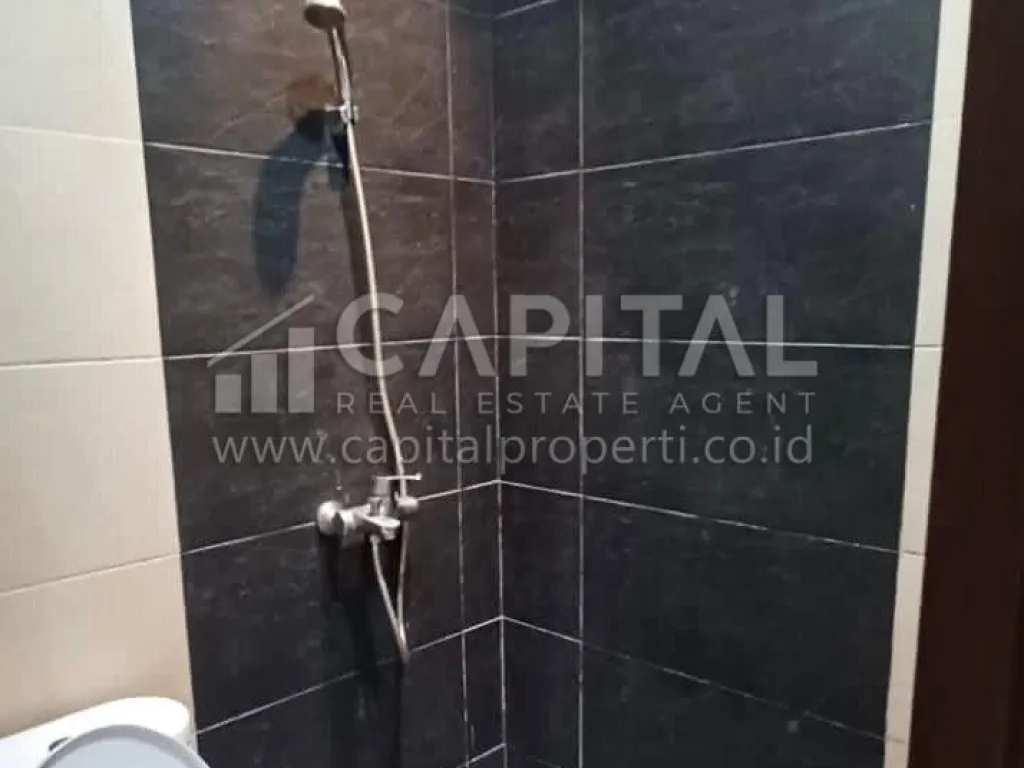 Jual rumah dan kost eksklusif 3 lantai di sayap Dago Bandung Kota | iklanova.com