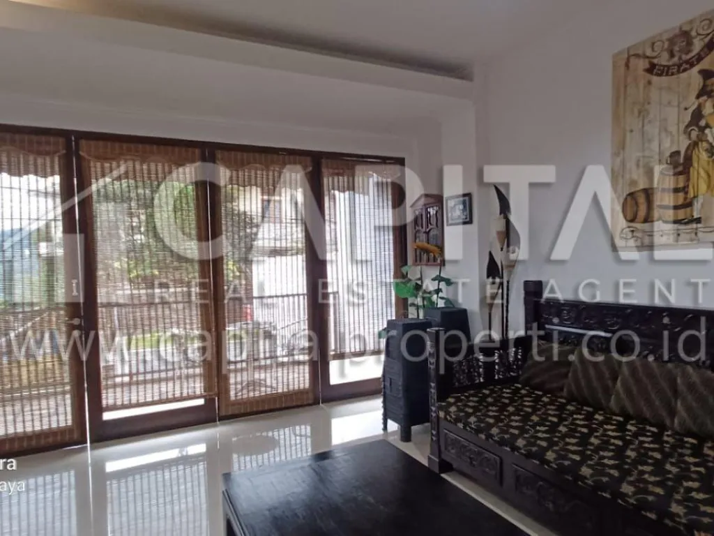 Jual rumah dan kost eksklusif 3 lantai di sayap Dago Bandung Kota | iklanova.com