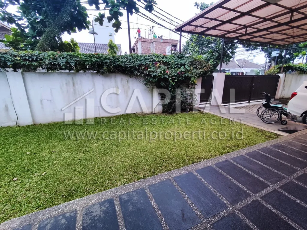 Jual rumah dan paviliun bersih terawat di Komplek Dadali Bandung | iklanova.com