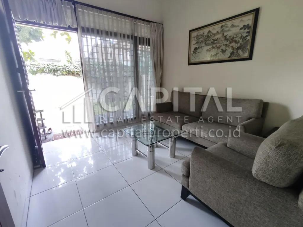 Jual rumah dan paviliun bersih terawat di Komplek Dadali Bandung | iklanova.com