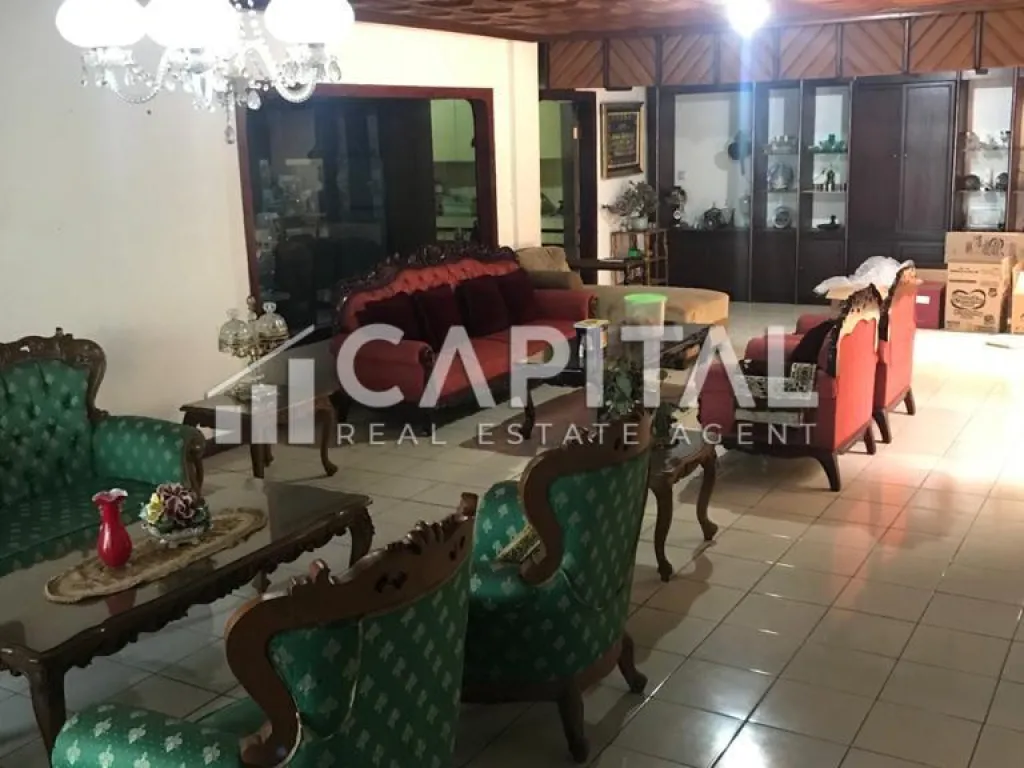 Jual rumah dengan taman di sayap Buahbatu Bandung | iklanova.com