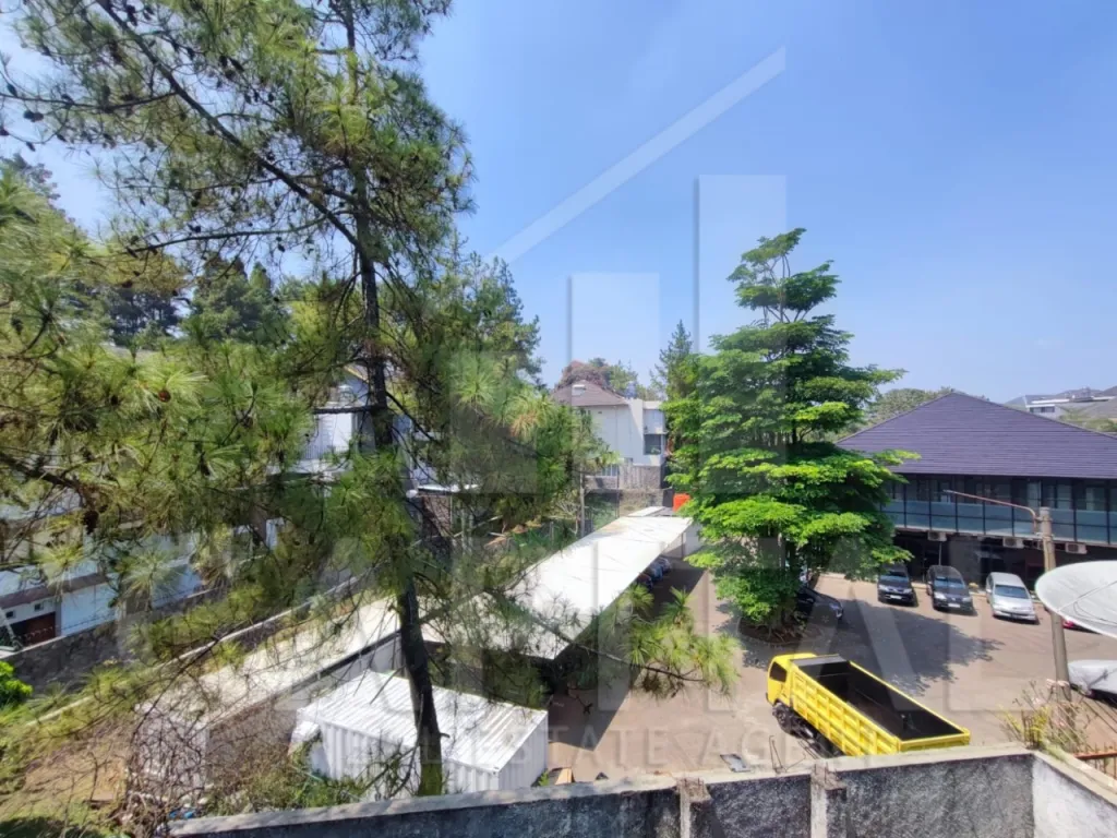 Jual rumah di Setraduta Bandung | iklanova.com