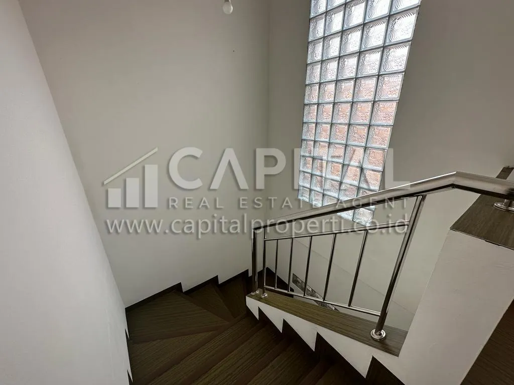 Jual rumah di Taman Kopo Indah 3 Bandung | iklanova.com