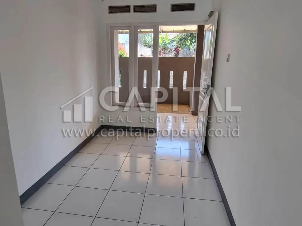 Jual rumah full renov di Taman Cibaduyut Indah | iklanova.com