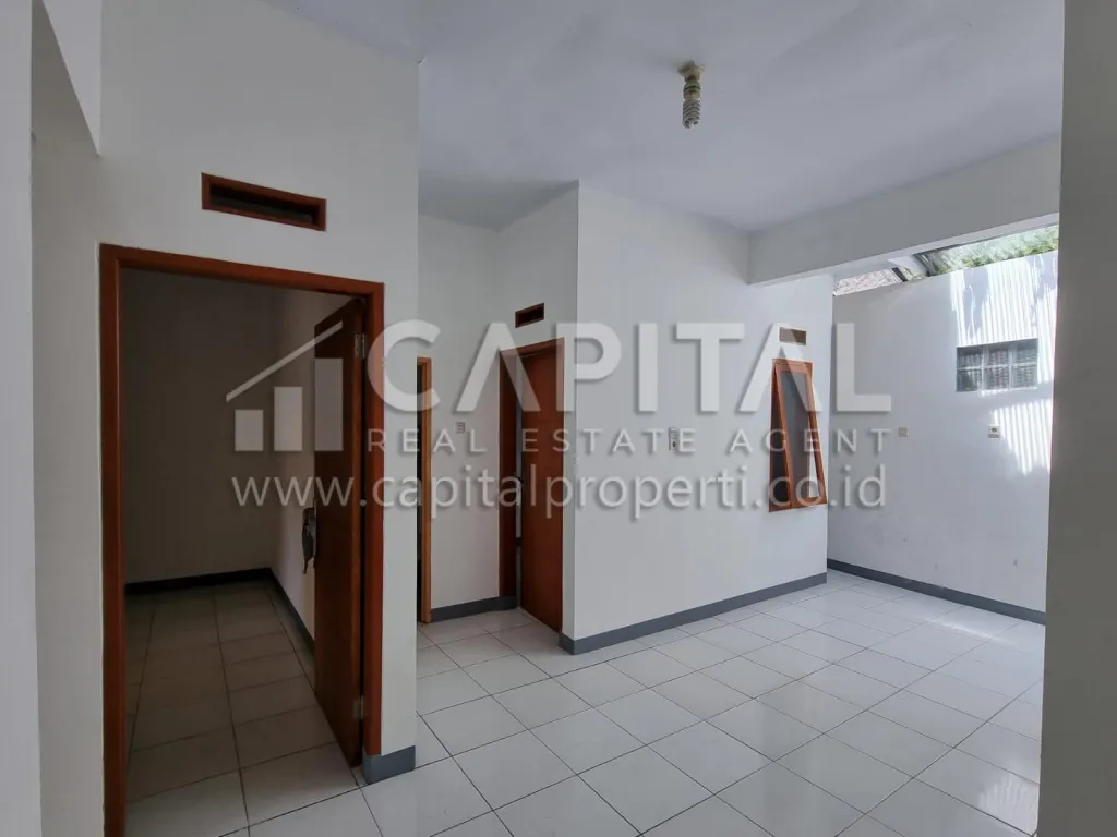 Jual rumah full renov di Taman Cibaduyut Indah | iklanova.com