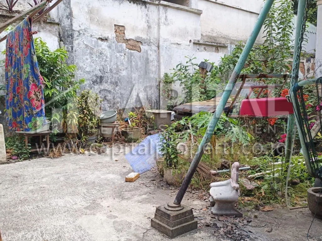 Jual rumah hitung tanah di Jalan Dr. Cipto bandung | iklanova.com