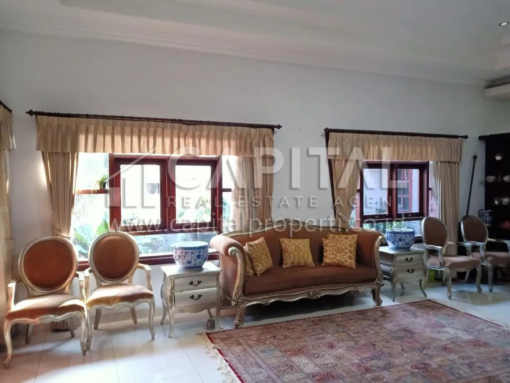 Jual rumah istimewa di area bisnis Kota Cimahi | iklanova.com