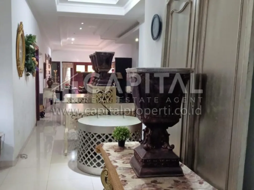 Jual rumah istimewa di area bisnis Kota Cimahi | iklanova.com