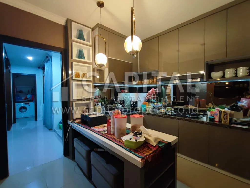 Jual rumah kostan 3 lantai di sayap Dago Bandung | iklanova.com