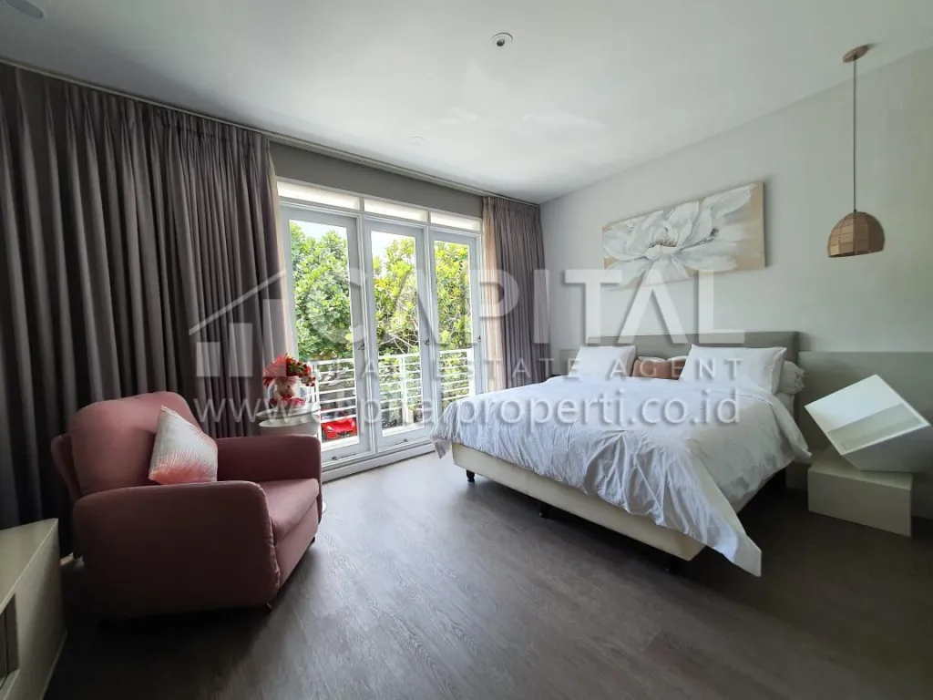 Jual rumah lux 2 lantai di Cluster Tirta Nirwana Resort Dago Pakar Bandung | iklanova.com