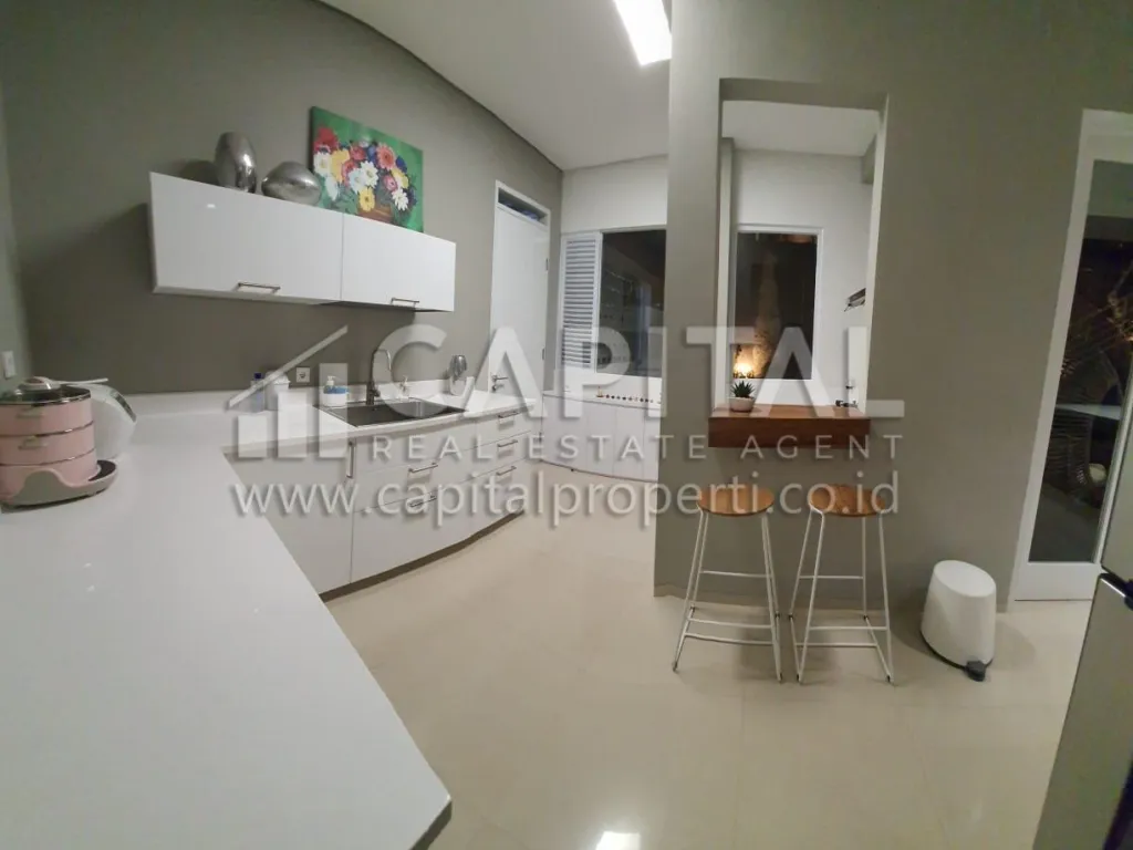 Jual rumah lux 2 lantai di Cluster Tirta Nirwana Resort Dago Pakar Bandung | iklanova.com