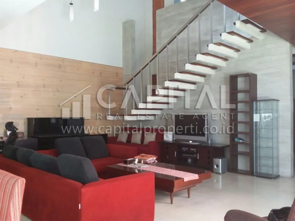 Jual rumah lux di Kumala Garden sayap Pasteur Bandung Kota | iklanova.com