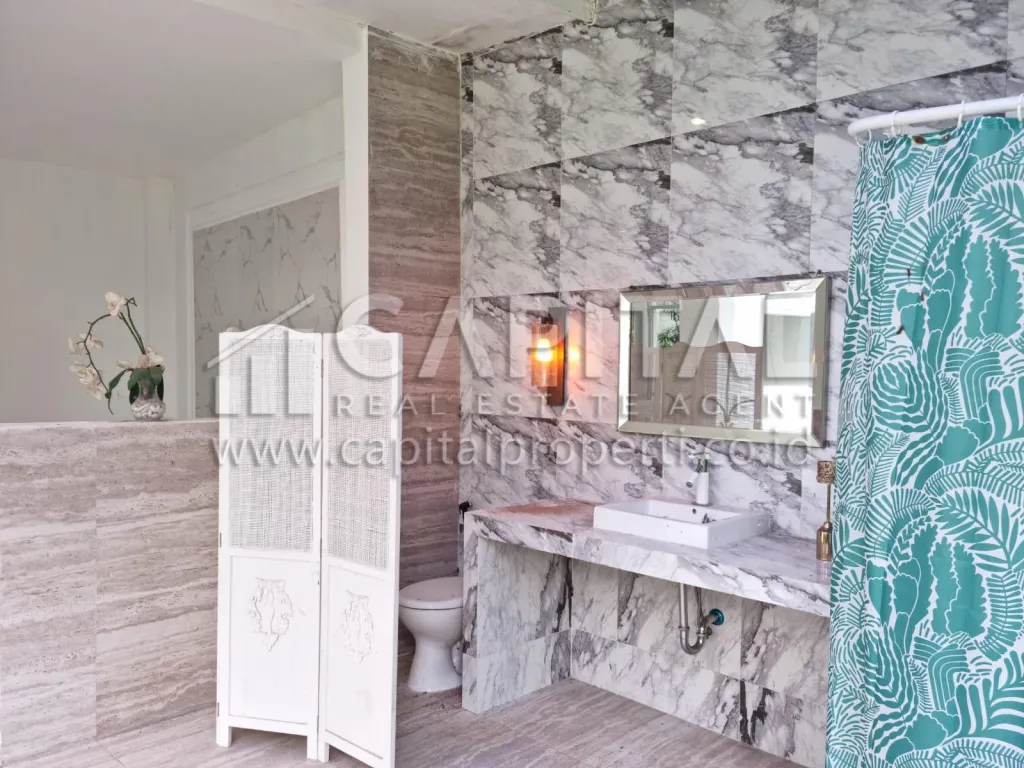 Jual rumah mewah khas Bandung Utara di Setiabudi Regency | iklanova.com