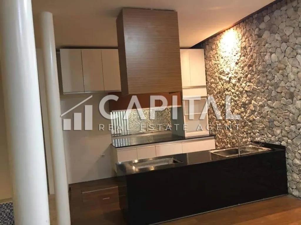 Jual rumah minimalis dengan kolam renang di sayap Maleber Bandung | iklanova.com