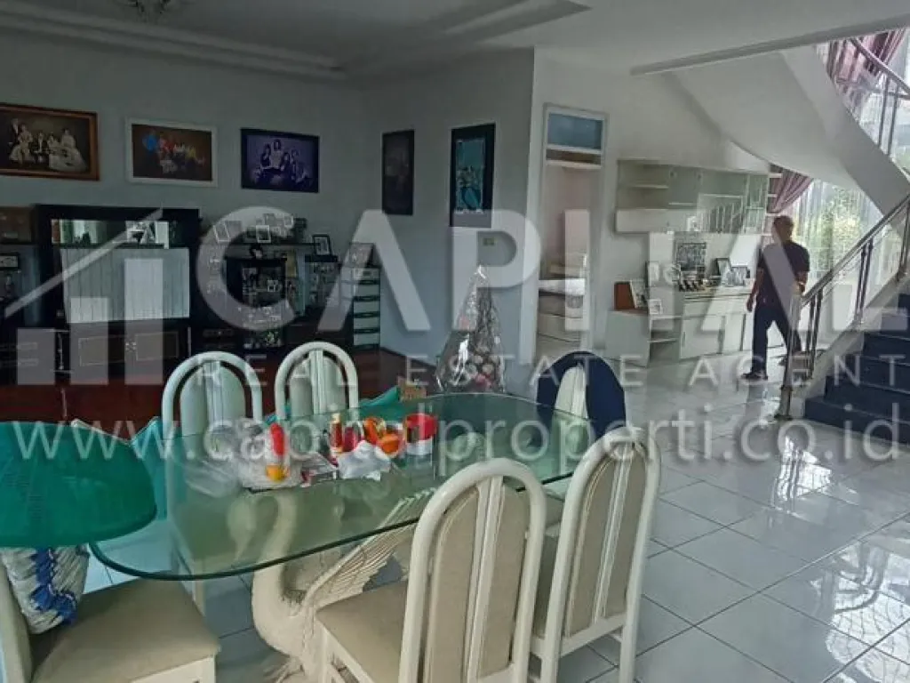 Jual rumah modern 2 lantai di Setra Indah Bandung | iklanova.com