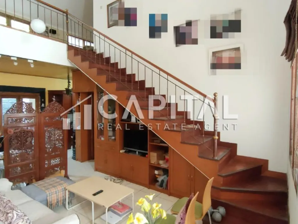 Jual rumah nyaman 1.5 lantai dalam cluster yang tenang di sayap Pasteur | iklanova.com