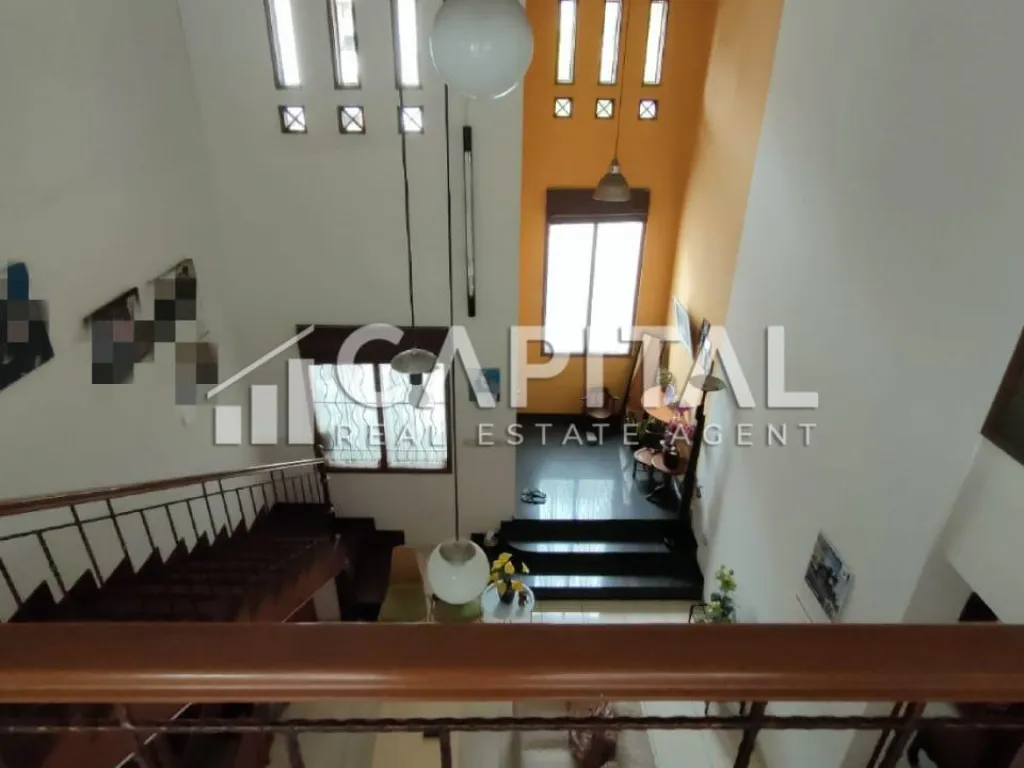 Jual rumah nyaman 1.5 lantai dalam cluster yang tenang di sayap Pasteur | iklanova.com