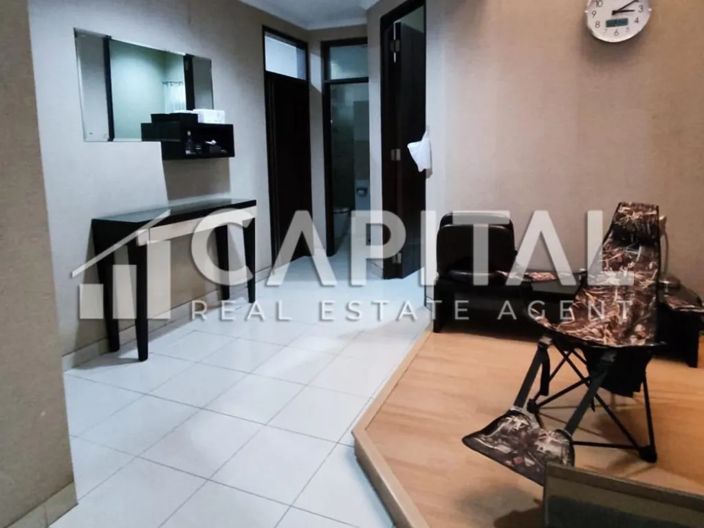 Jual rumah nyaman dan terawat di Singgasana Pradana Bandung | iklanova.com