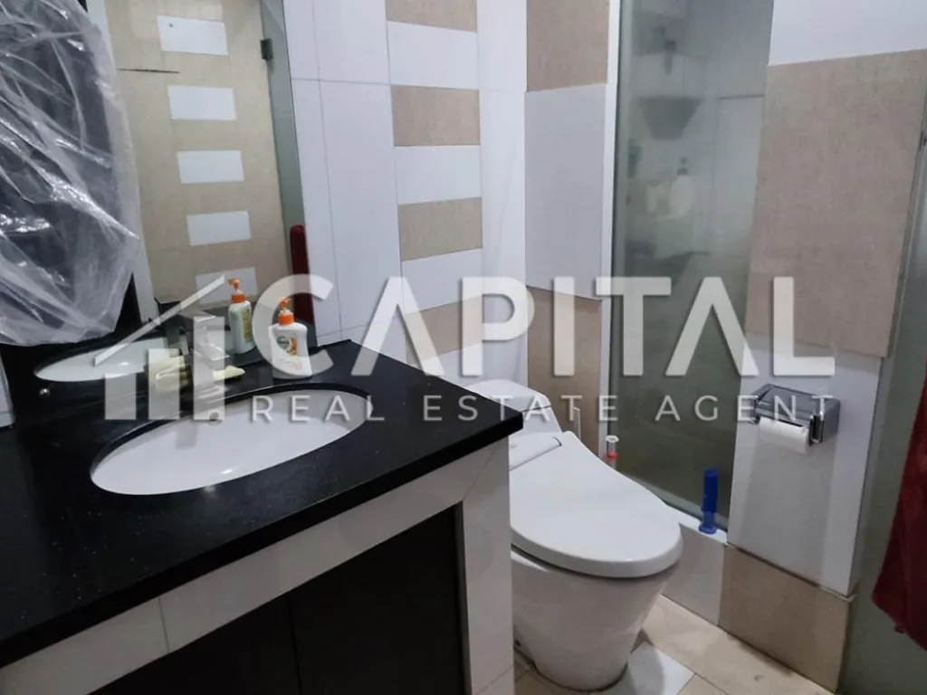 Jual rumah nyaman dan terawat di Singgasana Pradana Bandung | iklanova.com