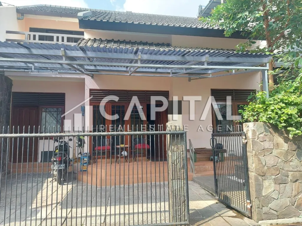 Jual rumah nyaman tengah kota di sayap Ciateul Bandung | iklanova.com