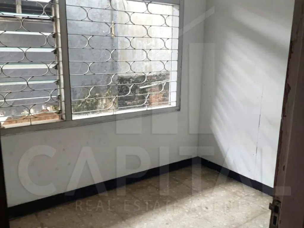 Jual rumah strategis di tengah Kota Bandung sayap Pajajaran | iklanova.com