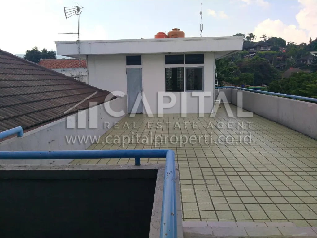 Jual rumah untuk usaha di Dago Raya Golf Bandung | iklanova.com