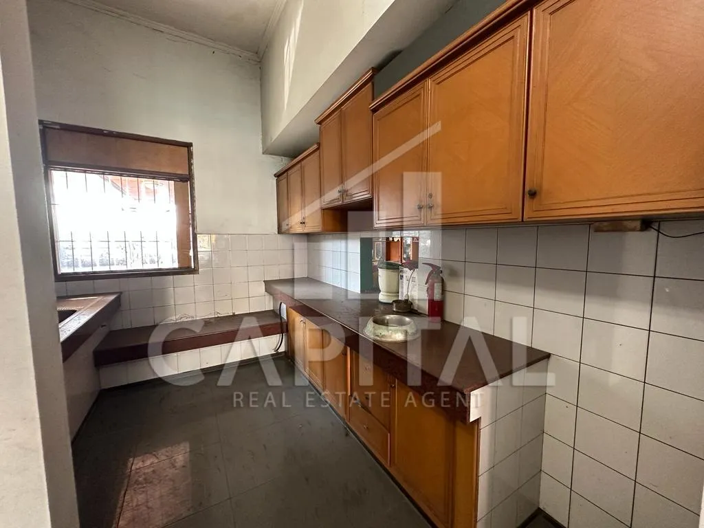 Jual rumah usaha 2 lantai lokasi strategis di Cimahi | iklanova.com