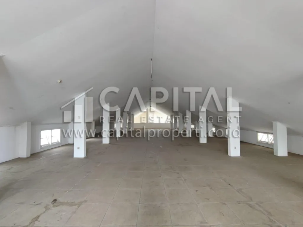 Jual rumah usaha di Sukahaji Gegerkalong Bandung | iklanova.com