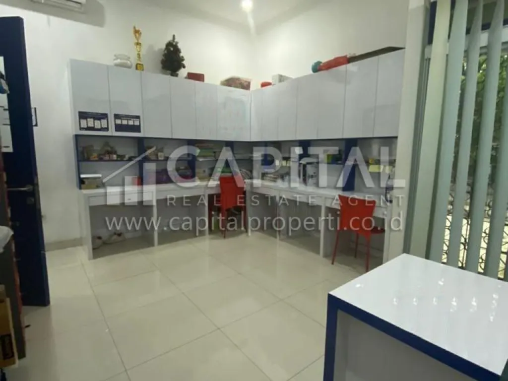 Jual rumah usaha strategis di sayap Pajajaran Bandung Kota | iklanova.com