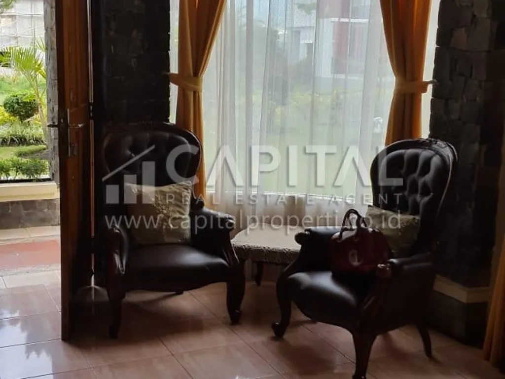Jual villa di Istana Bunga Lembang Bandung | iklanova.com