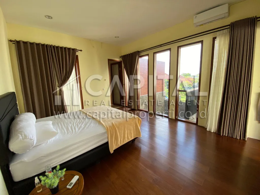 Jual villa modern 2 lantai di Canggu Berawa Bali | iklanova.com