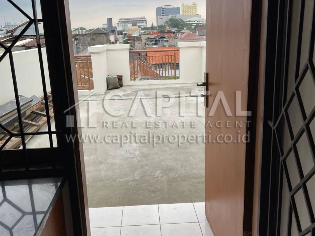 Jual/Sewa 3 lantai ruko di Lengkong Besar Bandung | iklanova.com