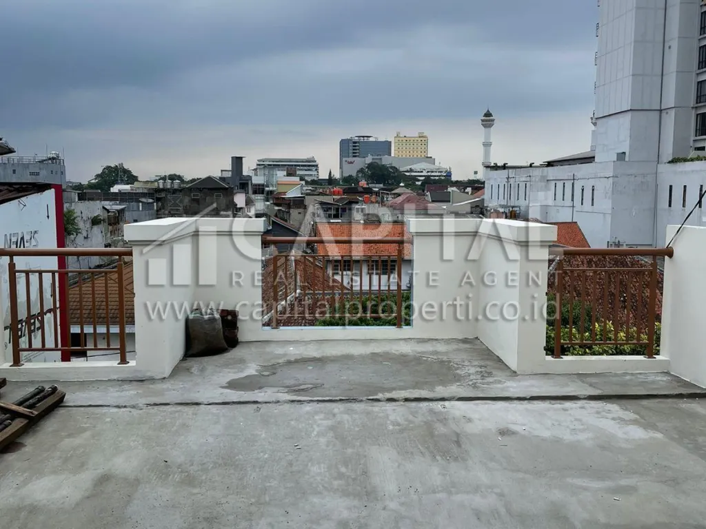 Jual/Sewa 3 lantai ruko di Lengkong Besar Bandung | iklanova.com