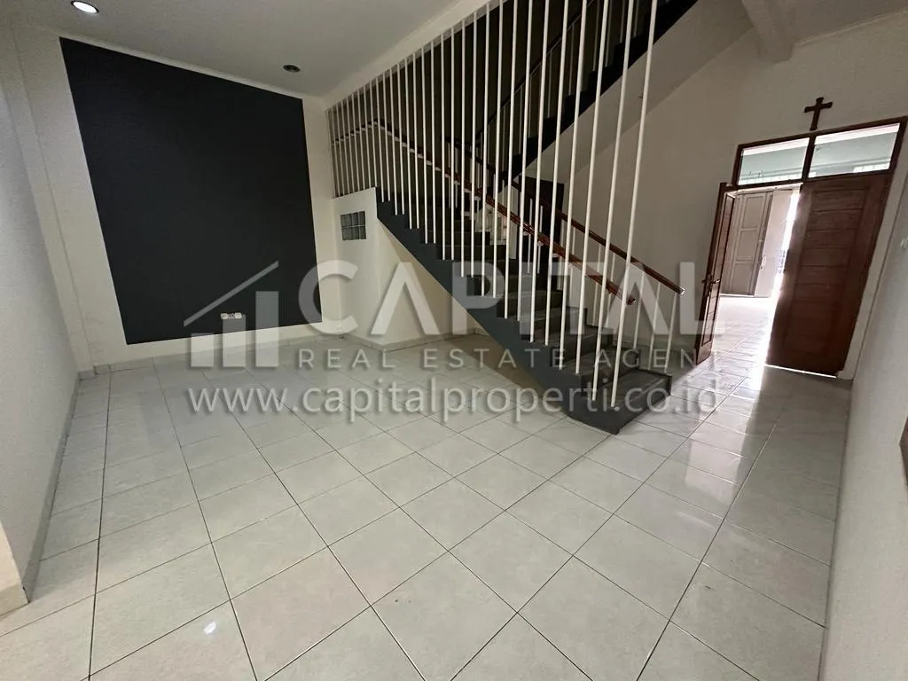 Jual/Sewa ruko strategis 2 lantai di area ramai Terusan Cibaduyut Bandung | iklanova.com