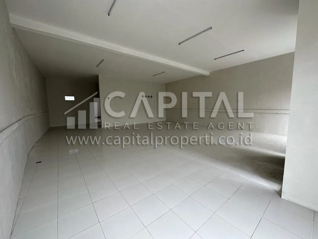 Jual/Sewa ruko strategis 2 lantai di area ramai Terusan Cibaduyut Bandung | iklanova.com