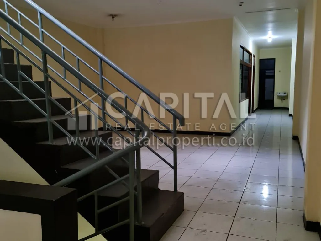 Jual/Sewa ruko strategis 3 lantai di mainroad Kopo Bandung | iklanova.com