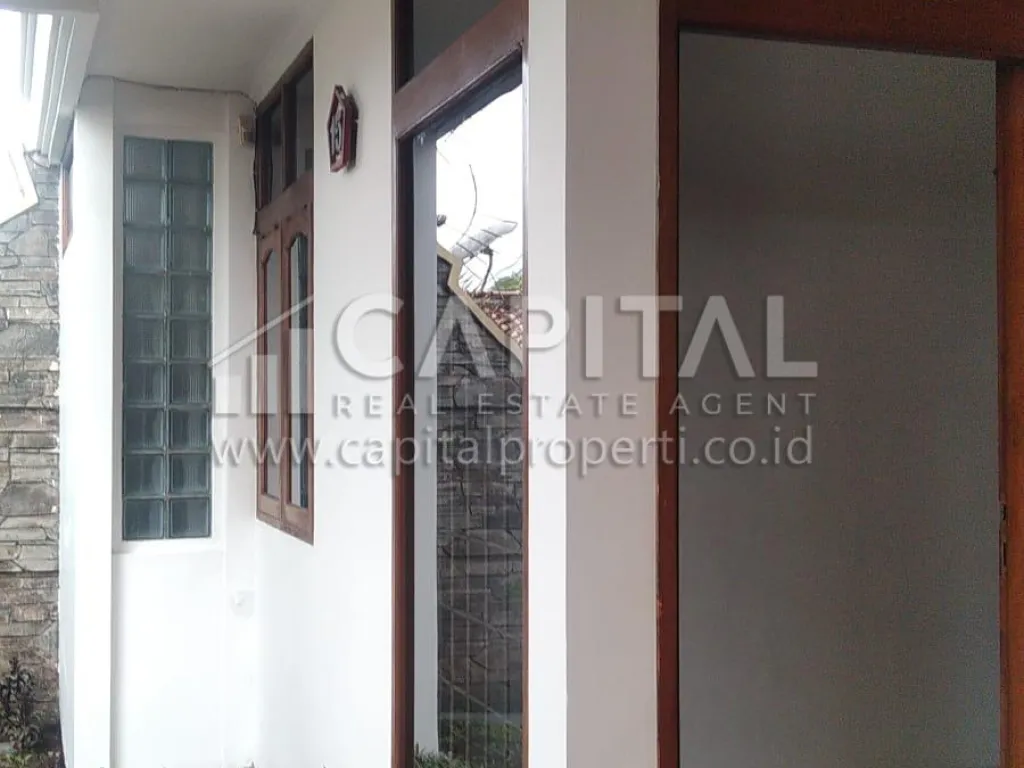 Jual/Sewa rumah 2 lantai siap huni di Terusan Sutami Bandung | iklanova.com