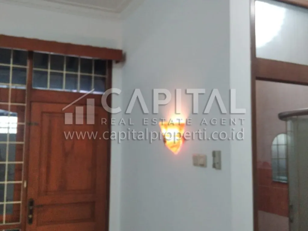 Jual/Sewa rumah 2 lantai siap huni di Terusan Sutami Bandung | iklanova.com