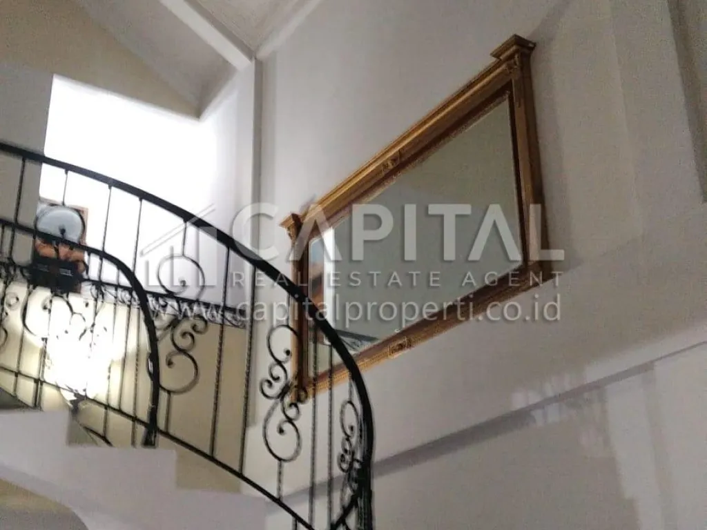 Jual/Sewa rumah 2 lantai siap huni di Terusan Sutami Bandung | iklanova.com