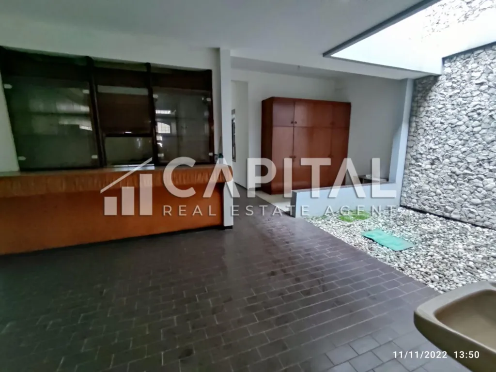 Jual/Sewa rumah terawat di area Jalan Sunda Bandung | iklanova.com