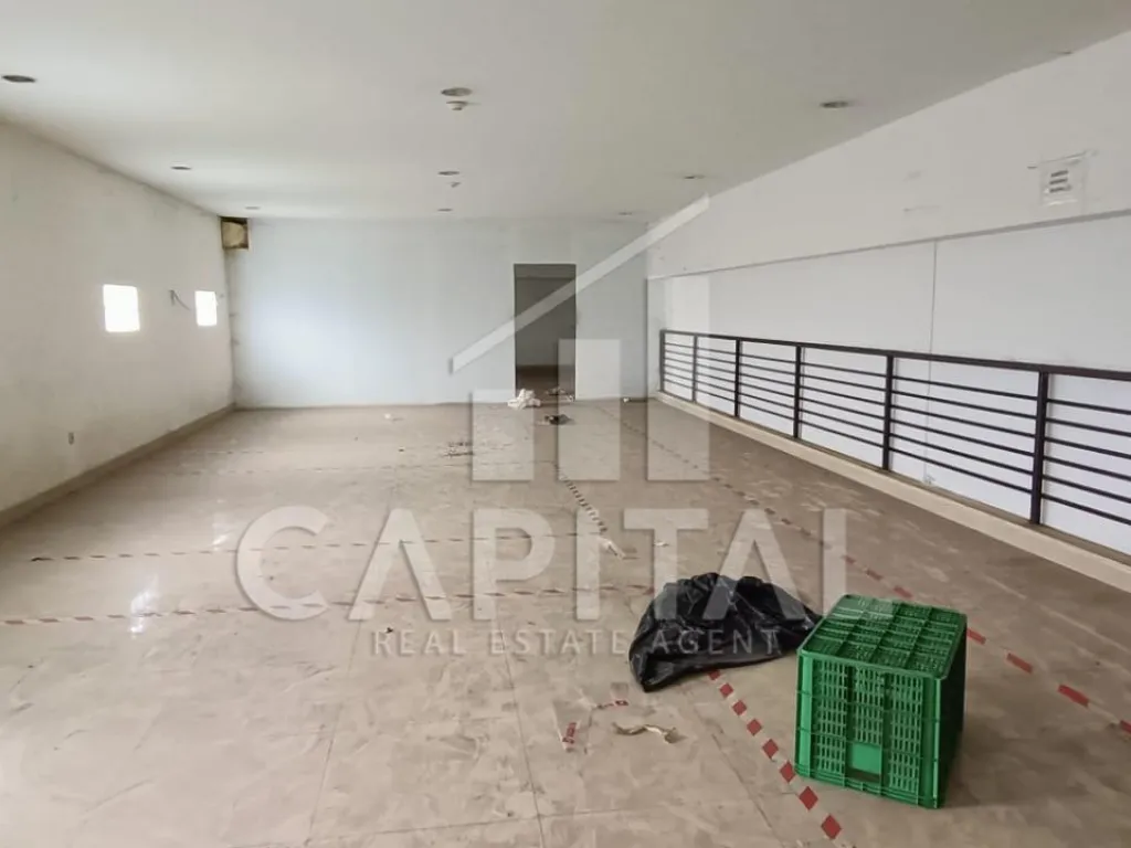 Sewa gudang 2 lantai di mainroad Soekarno Hatta Bandung | iklanova.com