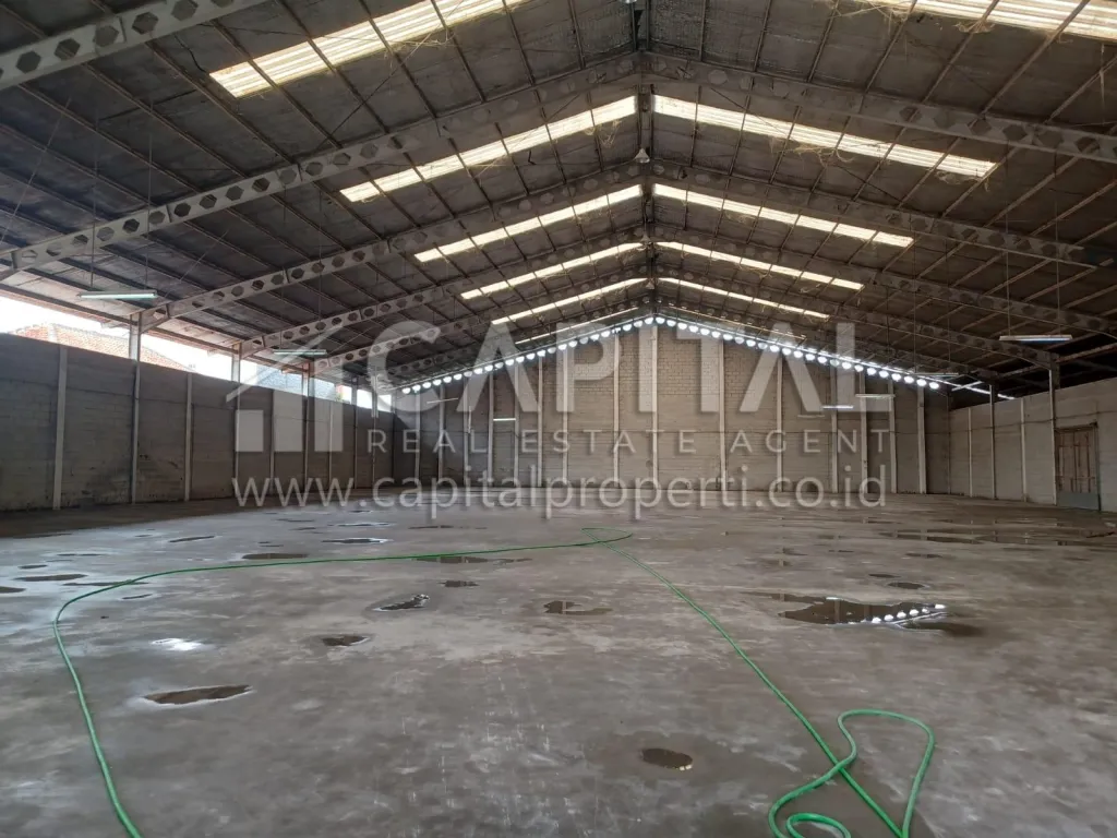 Sewa gudang bersih dan siap pakai dekat Tol Padalarang | iklanova.com
