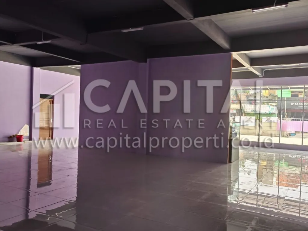 Sewa gudang/ruang usaha baru di mainroad Rancabolang Gedebage Bandung | iklanova.com