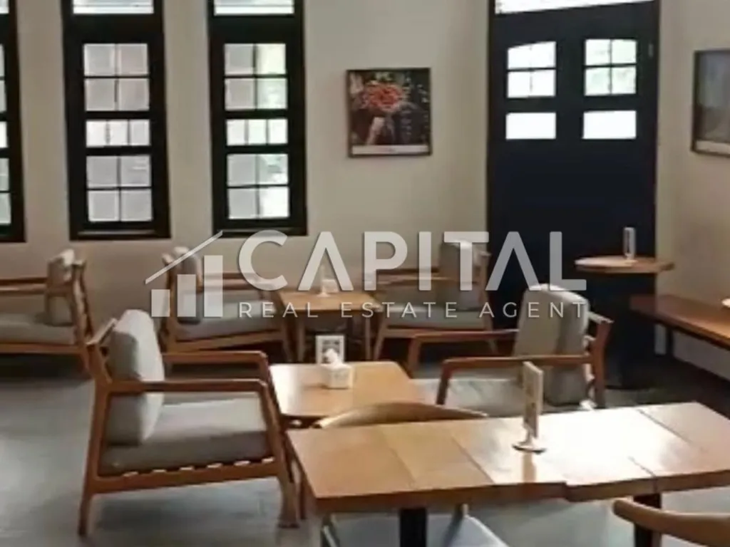 Sewa ruang usaha 2 lantai strategis di sayap Jalan Riau Bandung | iklanova.com