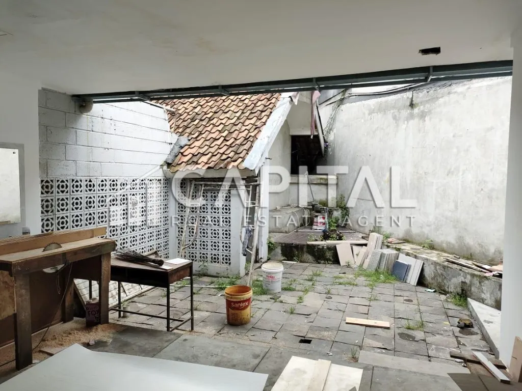 Sewa ruang usaha ex cafe di Jalan Cimanuk Bandung | iklanova.com