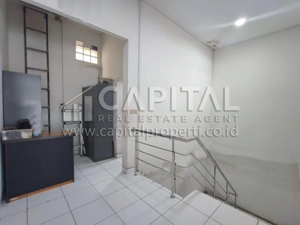 Sewa ruko 2 lantai strategis di Mainroad Setiabudi Bandung | iklanova.com